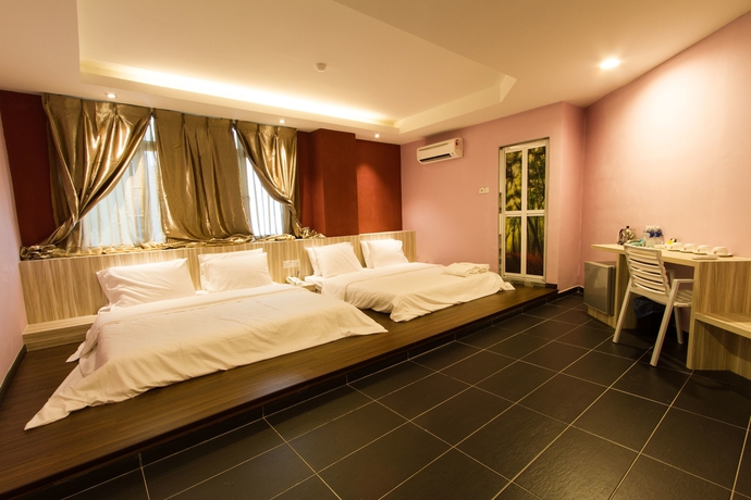 Imagen de la habitación del Hotel Js. Foto 13