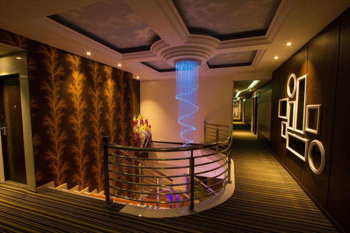 Imagen de los interiores del Hotel Js. Foto 15