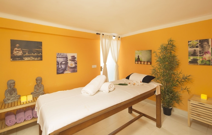 Imagen de la piscina del Hotel Js Sol De Can Picafort - Adults Only. Foto 19