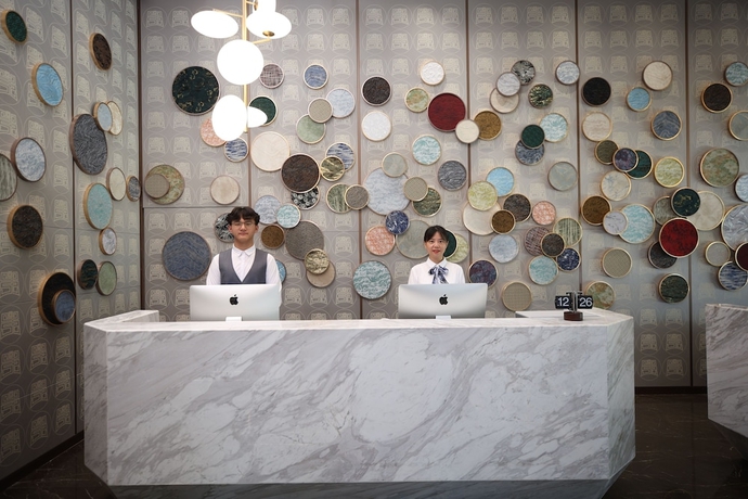 Imagen de los interiores del Hotel J.sky. Foto 19