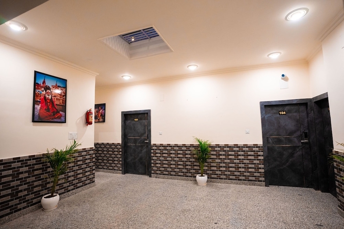 Imagen de los interiores del Hotel Jsr Kedar. Foto 8