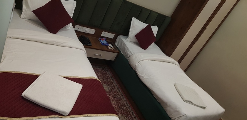Imagen de la habitación del Hotel Jsr Kedar. Foto 7