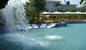 Imagen de la piscina del Hotel Ju Long Wan Hotspring. Foto 7