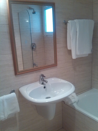 Imagen de la habitación del Hotel Juan Carlos I. Foto 18