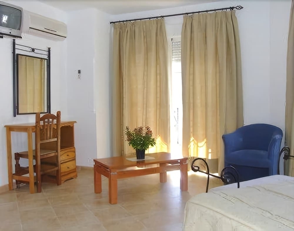 Imagen de la habitación del Hotel Juan Francisco. Foto 12