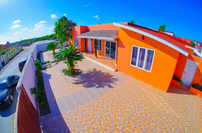 Imagen de los interiores del Hotel Juanedu Suites. Foto 8