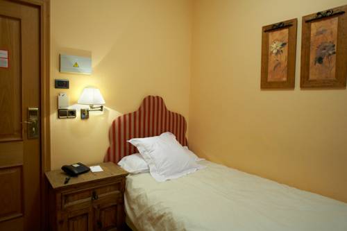 Imagen de la habitación del Hotel Juanito, La Roda. Foto 4