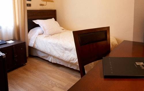 Imagen de la habitación del Hotel Juanito, La Roda. Foto 10