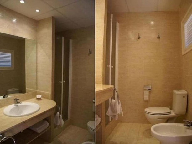 Imagen de la habitación del Hotel Juanito Platja. Foto 18