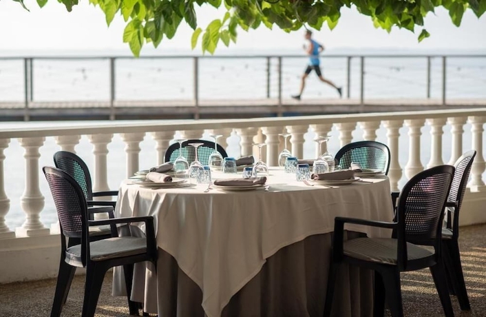 Imagen del bar/restaurante del Hotel Juanito Platja. Foto 6