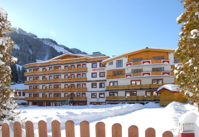 Imagen de los exteriores del Hotel Jufa Alpenhotel Saalbach. Foto 9
