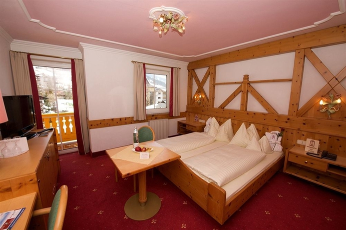 Imagen de la habitación del Hotel Jufa Alpenhotel Saalbach. Foto 5