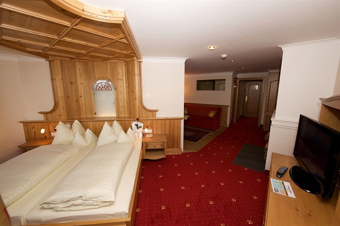 Imagen de la habitación del Hotel Jufa Alpenhotel Saalbach. Foto 8