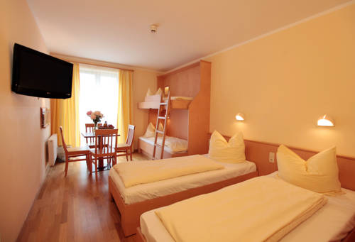 Imagen de la habitación del Hotel Jufa Altaussee. Foto 9