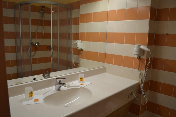 Imagen de la habitación del Hotel Jufa Graz. Foto 9
