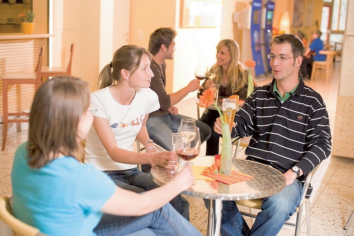 Imagen de los interiores del Hotel Jufa Graz. Foto 12