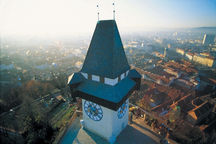 Imagen de los exteriores del Hotel Jufa Graz S&uuml;d - Self Check-in. Foto 16