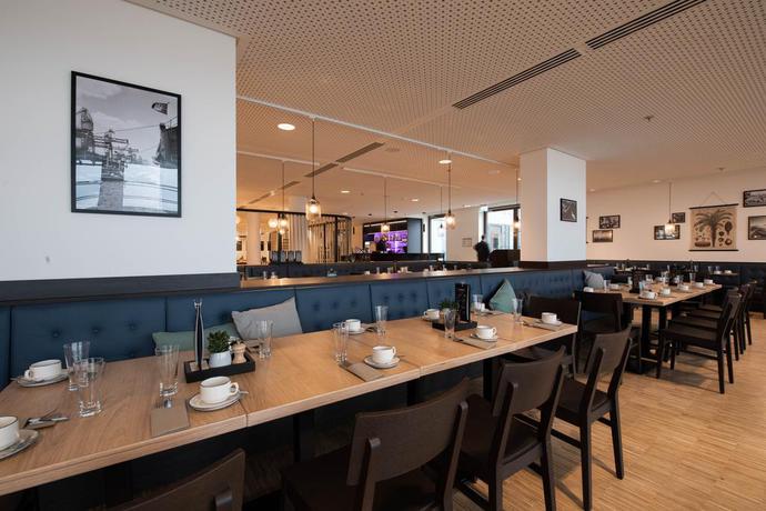 Imagen de los interiores del Hotel Jufa Hamburg Hafencity. Foto 16