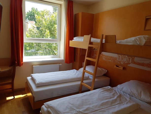 Imagen de la habitación del Hotel Jufa Salzburg. Foto 2