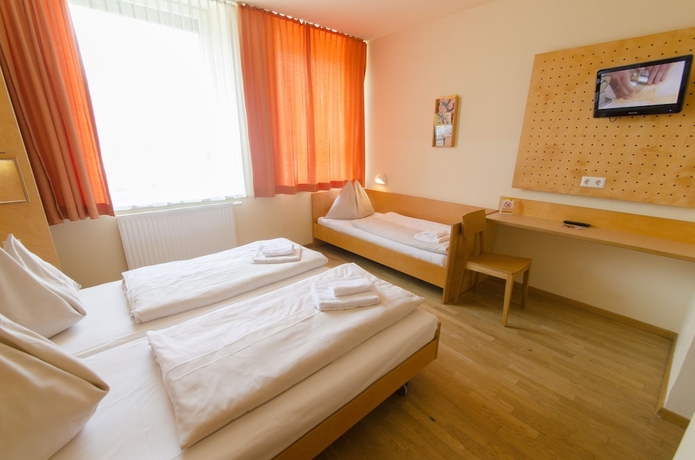 Imagen de la habitación del Hotel Jufa Salzburg. Foto 15
