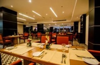 Imagen del bar/restaurante del Hotel Juffair Gate. Foto 7