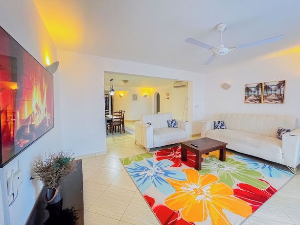 Imagen de la habitación del Hotel Jujo Beachfront Apartments. Foto 13
