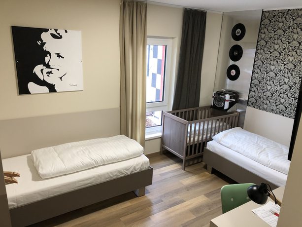 Imagen de la habitación del Hotel Jukeboxhotel. Foto 8