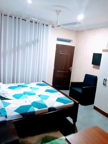 Imagen de la habitación del Hotel Julbert Plaza. Foto 18