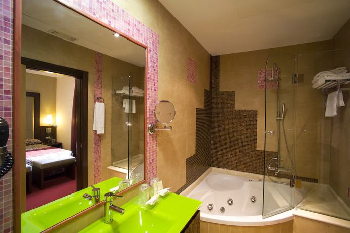 Imagen de la habitación del Hotel Juleca. Foto 7