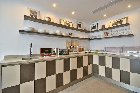 Imagen de la habitación del Hotel Jules Suites. Foto 4