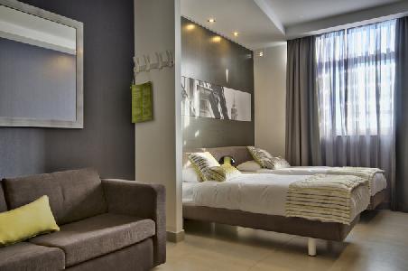 Imagen de la habitación del Hotel Jules Suites. Foto 6