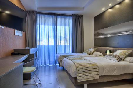 Imagen de la habitación del Hotel Jules Suites. Foto 9