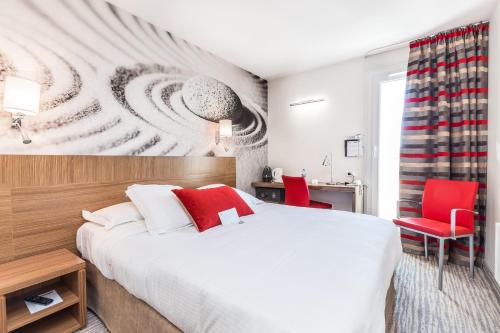 Imagen de la habitación del Hotel Jules Verne Biarritz, Bw Signature Collection. Foto 7