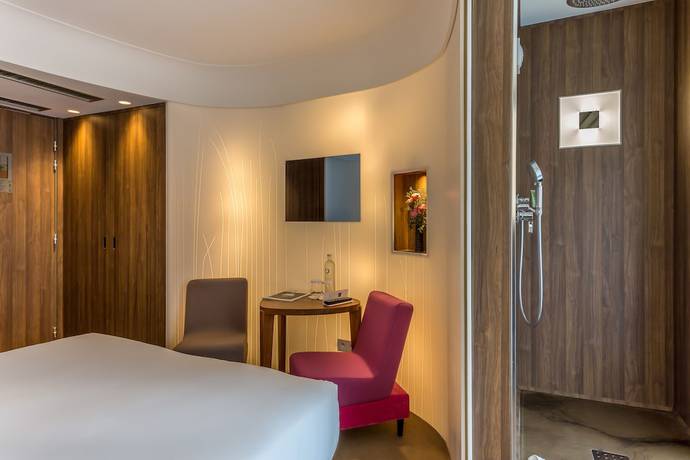 Imagen de la habitación del Hotel Jules and Jim. Foto 11