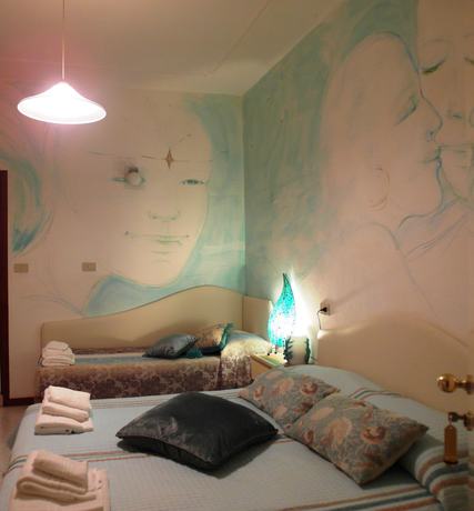 Imagen de la habitación del Hotel Julia, Lido degli Estensi. Foto 19