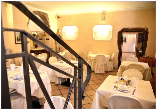 Imagen del bar/restaurante del Hotel Julia, Roma. Foto 2