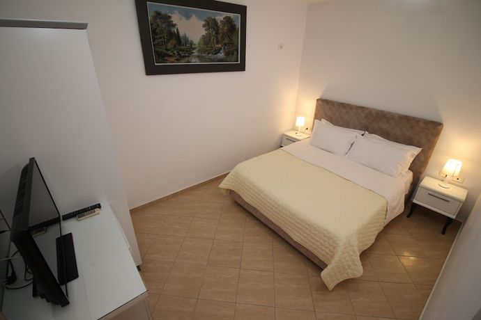 Imagen de la habitación del Hotel Julia, Sarande. Foto 17