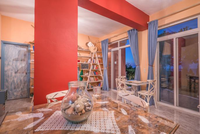 Imagen de los interiores del Hotel Julia Studios. Foto 18