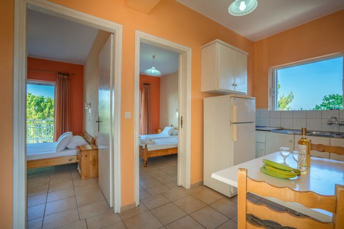Imagen de la habitación del Hotel Julia Studios. Foto 14