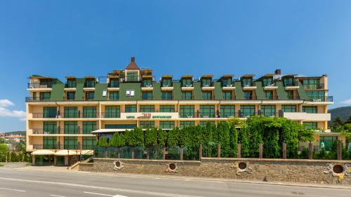 Imagen general del Hotel Julia, Sveti Vlas . Foto 3