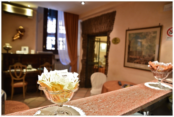 Imagen del bar/restaurante del Hotel Julia, Trevi. Foto 3