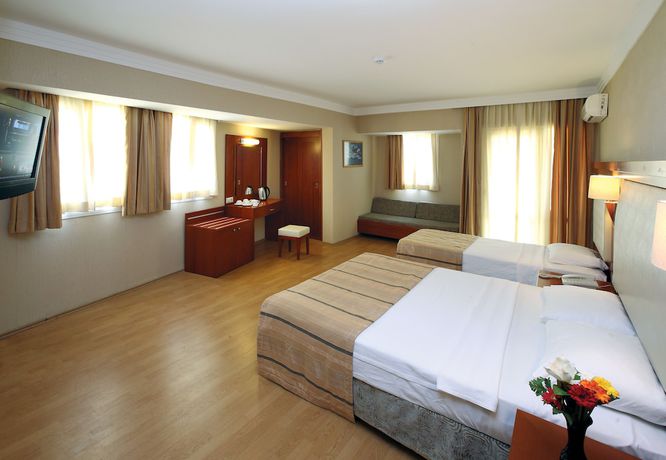 Imagen de la habitación del Hotel Julian Club - All Inclusive. Foto 1