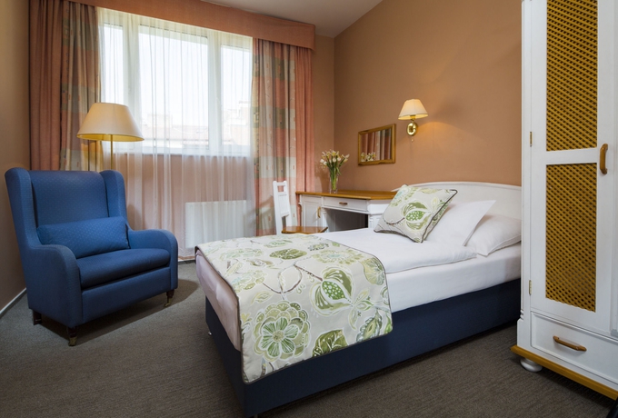 Imagen de la habitación del Hotel Julian, Praga. Foto 10