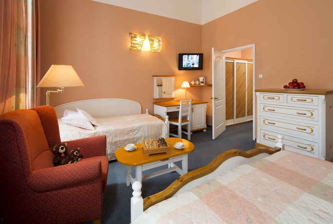 Imagen de la habitación del Hotel Julian, Praga. Foto 12