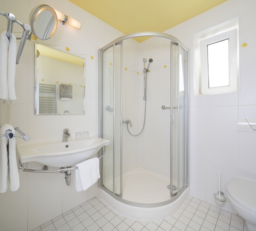 Imagen de la habitación del Hotel Julian, Praga. Foto 13