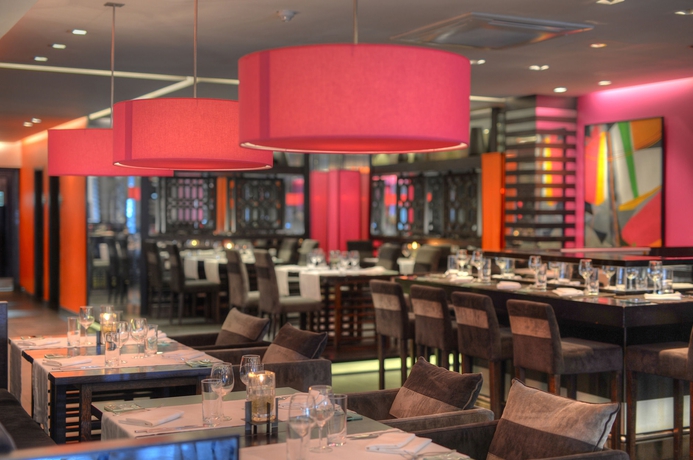 Imagen del bar/restaurante del Hotel Juliani. Foto 4