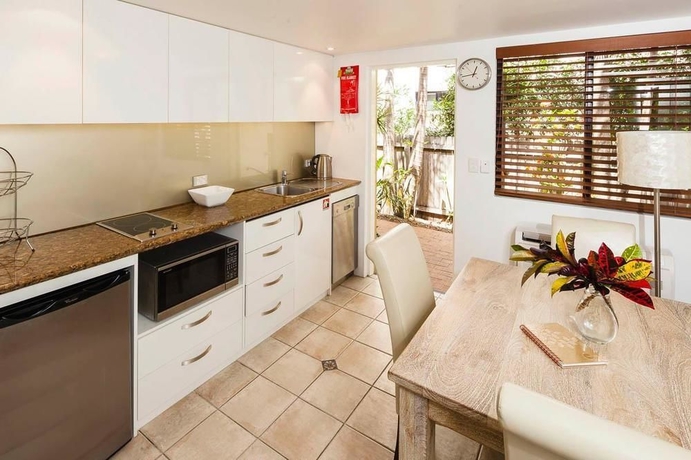 Imagen de la habitación del Hotel Julians Apartments. Foto 2