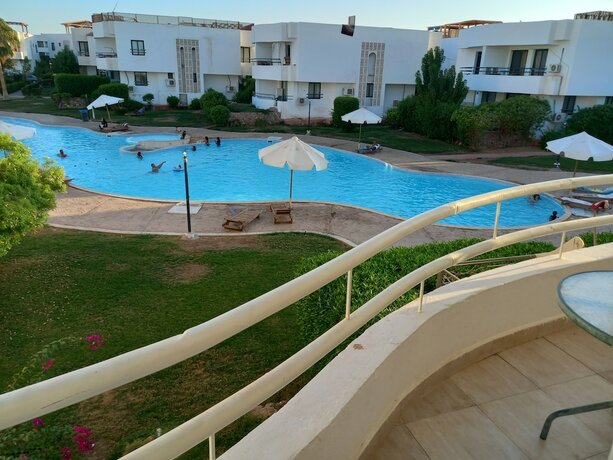 Imagen de la habitación del Hotel JulieeandMeray. Foto 14