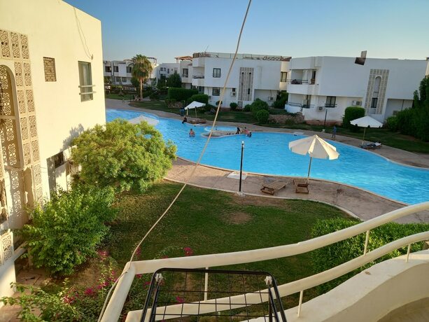 Imagen general del Hotel JulieeandMeray. Foto 9