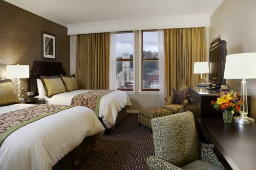 Imagen de la habitación del Hotel Julien Dubuque. Foto 11